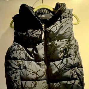 Women’sCalvin Klein Puffer Vest w/Zip-In Hood___SIZE LARGE